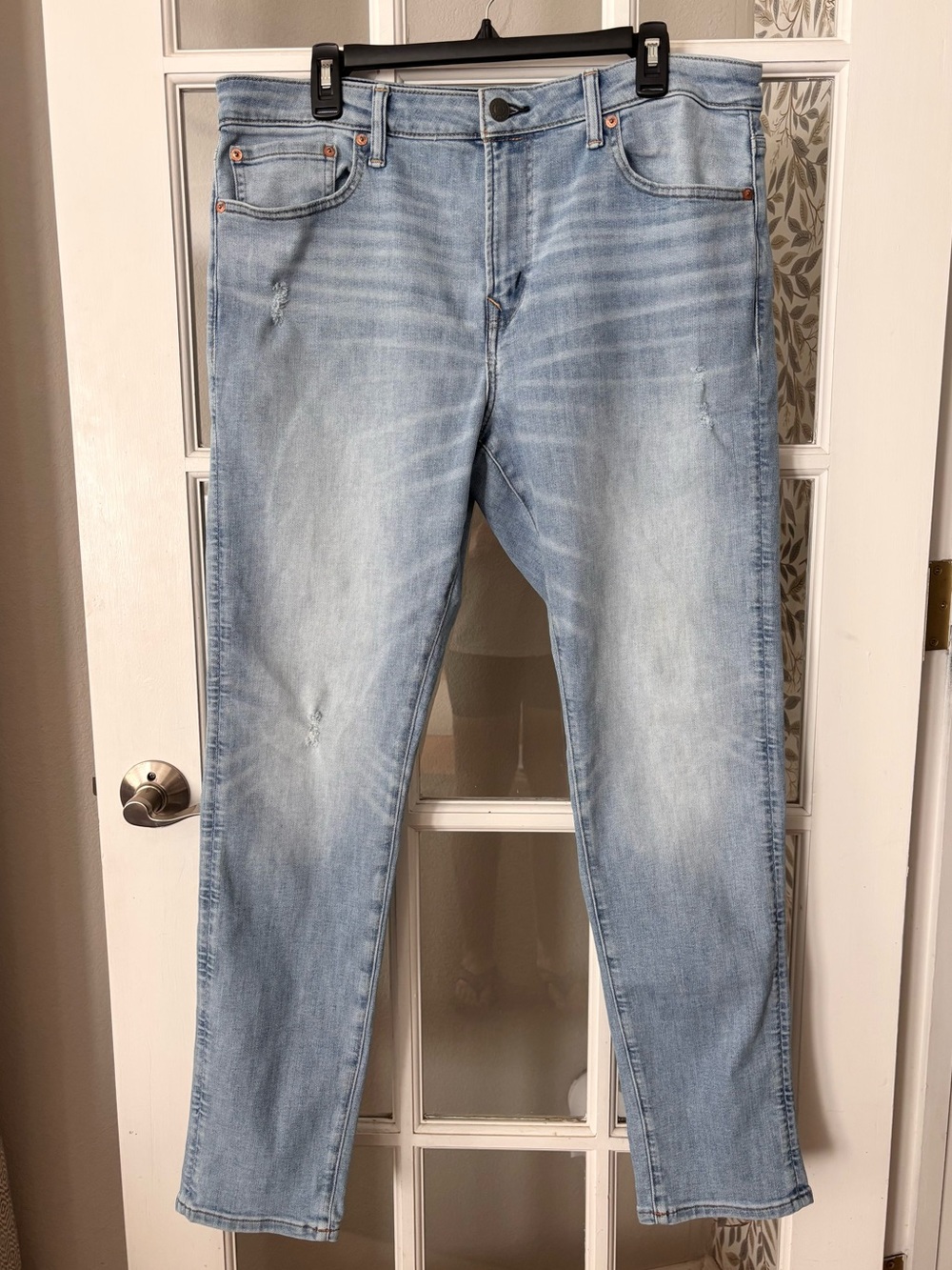 AMERICAN EAGLE Athletic Skinny Airflex+ Temp Tech Distressed Light Wash 36 x 32
